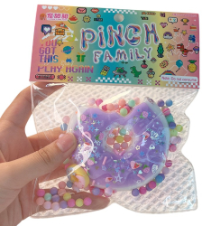 Jucarie Antistres Squishy Flippy cu Revenire Lenta Model Gogoasa 6x6 cm 99g Ambalaj Transparent Mov 
