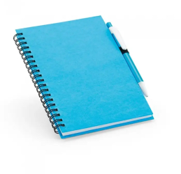 Notepad cu spirala B6 cu 160 de pagini reciclate liniate coperta tare si suport pentru pix 13x18 cm albastru deschis 