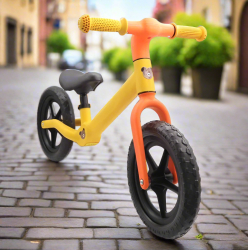 Bicicleta de echilibru fara pedale Zola foarte usoara pentru copii cadru din PP anvelope fara camera greutate suportata 25 kg sa si m 