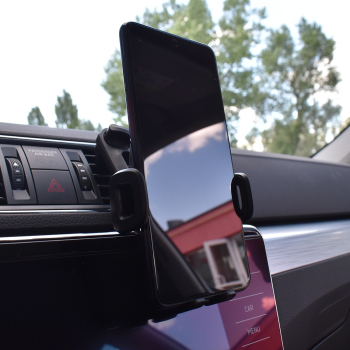 SUPORT TELEFON AUTO EXTENSIBIL 55-105MM CU PRINDERE IN GRILA DE VENTILATIE 
