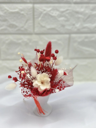 Marturie Martisor tip magnet de frigider cu floare de cires si plante naturale uscate - Rosu Alb 