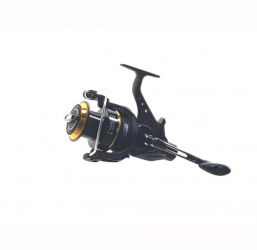 MULINETA HAKUYO YK 5000 FEEDER CU 11+1 RULMENTI CU BAITRUNNER 