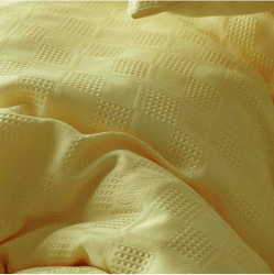 Lenjerie de pat tip jacquard finet galben deschis cu model 6 piese 
