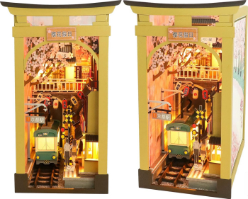 Casa in miniatura 3D Sakura holiday DIY 17.8x20x14.3cm