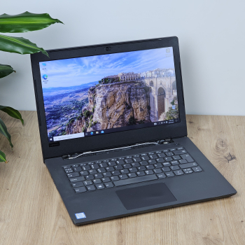 Laptop Second Hand LENOVO V130-14IKB Procesor I5 7200U Memorie RAM 8 GB SSD 256 GB NVME Windows 10 Pro Webcam US/UK Ecran 14.0 inch Grad A 