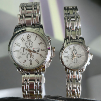 Set de ceasuri pentru cuplu analog quartz argintiu 