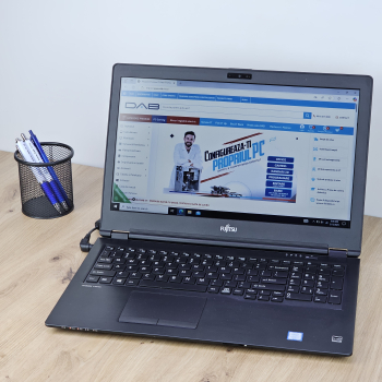 Laptop Refurbished FUJITSU LIFEBOOK U757 Procesor I7 7500U Memorie RAM 8 GB SSD 256 GB NVME Windows 10 Pro Webcam US/UK Ecran 15.6 inch 