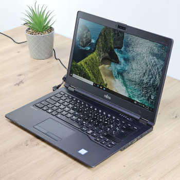 Laptop Second Hand FUJITSU LIFEBOOK U747 Procesor I5 7200U Memorie RAM 8 GB SSD 256 GB NVME Webcam US/UK Backlight Ecran 14.0 inch Grad A+ 