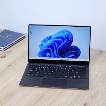 Laptop Second Hand DELL XPS 13 9370 Procesor I7 8550U Memorie RAM 16 GB SSD 512 GB NVME Windows 11 Pro Webcam US/UK Backlight Baterie noua 