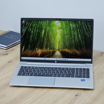 Laptop Second Hand HP PROBOOK 450 G8 Procesor I7 1165G7 Memorie RAM 16 GB SSD 512 GB NVME NOU Windows 11 Pro Webcam UK Backlight Tastatura 