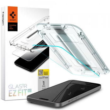 Folie pentru iPhone 15 - Spigen Glas.tR EZ FIT - Clear 