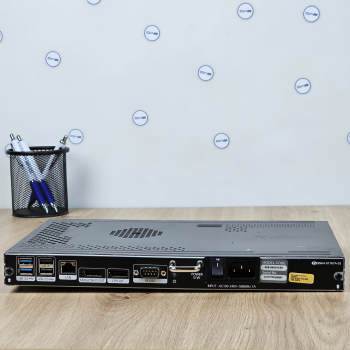 Set-back box for SMART signage Refurbished SAMSUNG SBB-B64DV4/EN SBB Procesor RX 425BB Memorie RAM 4 GB SSD 64 GB NVME Placa video Radeon