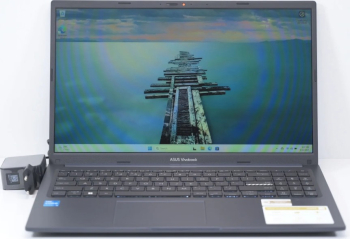 Laptop Refurbished Asus Vivobook 15 Intel Core i3-1215U 15.6 Rezolutie FullHD 8 GB DDR4 SSD 512 GB Intel UHD Graphics Windows 11 PRO 