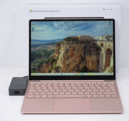 Laptop Refurbished Microsoft Surface Laptop Go 3 Intel Core i5-1235U 12.4 1536 x 1024 Touchscreen 8 GB DDR5 256 GB Winows 11 PRO 