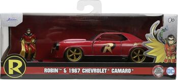 JADA Batman SET FIGURINA ROBIN SI MAȘINUȚĂ METALICA CHEVROLET CAMARO 1967 SCARĂ 1 32