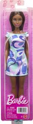 Papusa Barbie Bruneta Cu Rochie Multicoloră