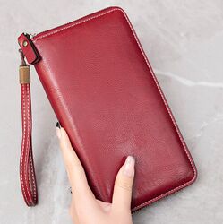 Portofel Dama din Piele Ecologica cu Protectie RFID Inchidere cu Fermoar Curea de Mana Design Elegant Slim Compartimente Multiple pentru Carduri si Bani 21x12x2.5 cm Rosu PriStyle&re