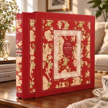 Album foto premium cu cutie 500 poze 10x15 cm 50 file coperta carton gros model floral vintage 34x32x6 cm Rosu