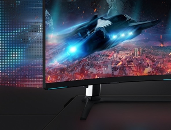 Samsung Gaming NEO Odyssey G8 S32BG85 UHD VA 1ms 240 Hz FreeSync la CEL.ro