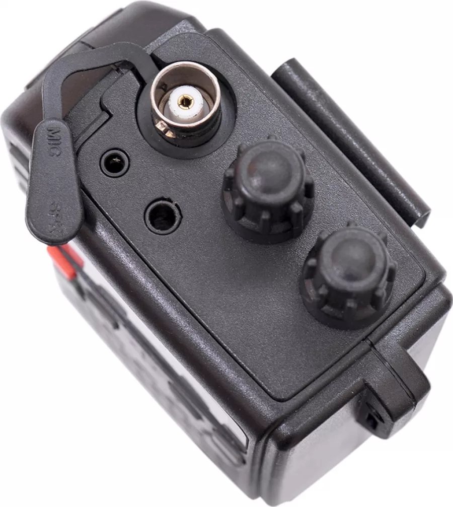 Radio CB PNI Escort HP 62 + Kit Accessori PB-HP62 – Batteria 1500mAh, Alimentatore E Antenna BNC, Portatile E Potente