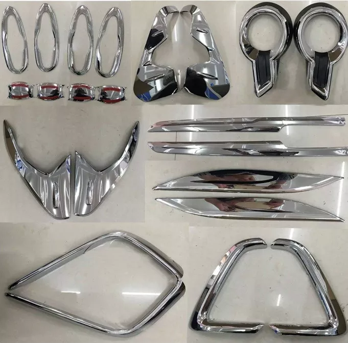 Set 22 ornamente cromate Toyota Hilux Revo 2015 2016 2017 2018