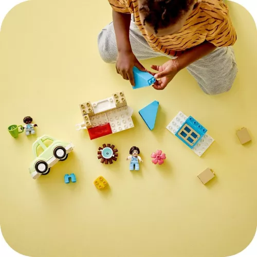 LEGO DUPLO CASA PE ROTI A FAMILIEI 10986 VVTLEGO10986 - cel.ro