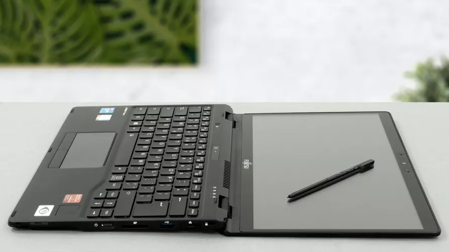 UltraBook Fujitsu U9311X Intel I5 1145G7 Touch Pliabil FHD IPS SSD