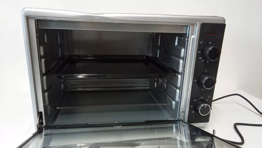 Four à Chaleur Tournante Severin TO2058 – 42L 1800W – Neuf Sous Emballage