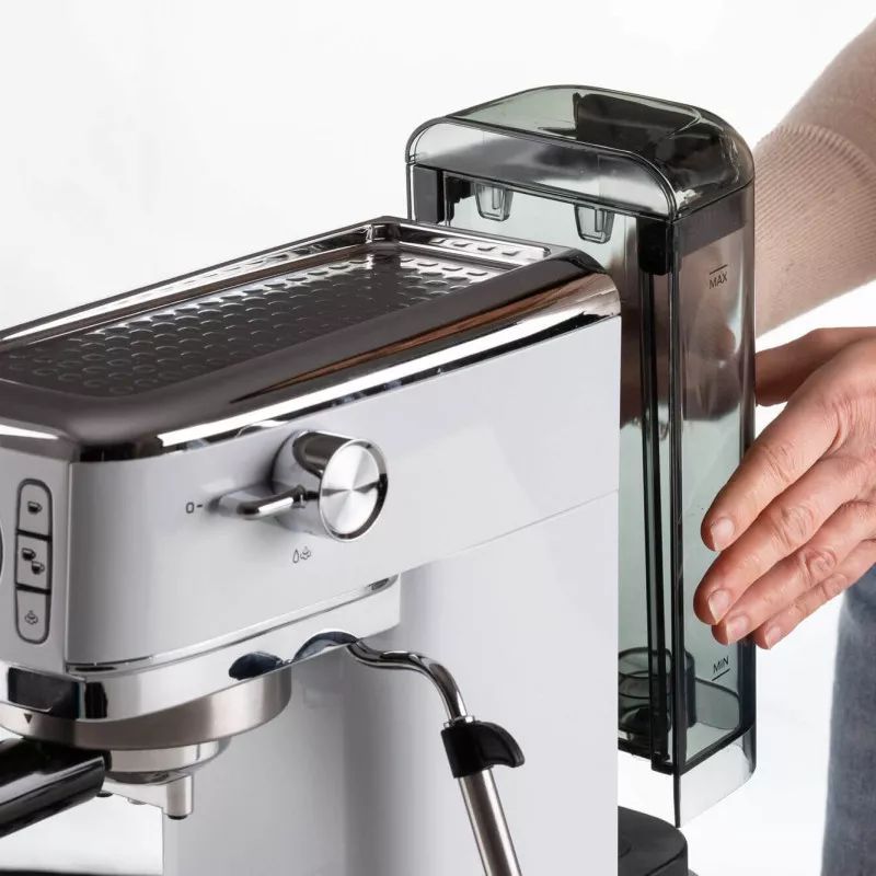 Ariete 1381 Macchina da caffè con manometro, compatibile con caffè in polvere e cialde ESE, 1300 W, Capacità 1,1 L, 15 bar di pressione, Filtro ½ tazze, Dispositivo Cappuccino, Rosso