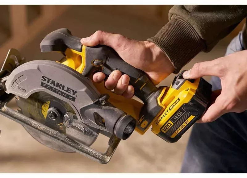 STANLEY SFMCS600B-XJ Sierra DE CALAR V20 Lithium-Ion 18V SIN BATERÍA