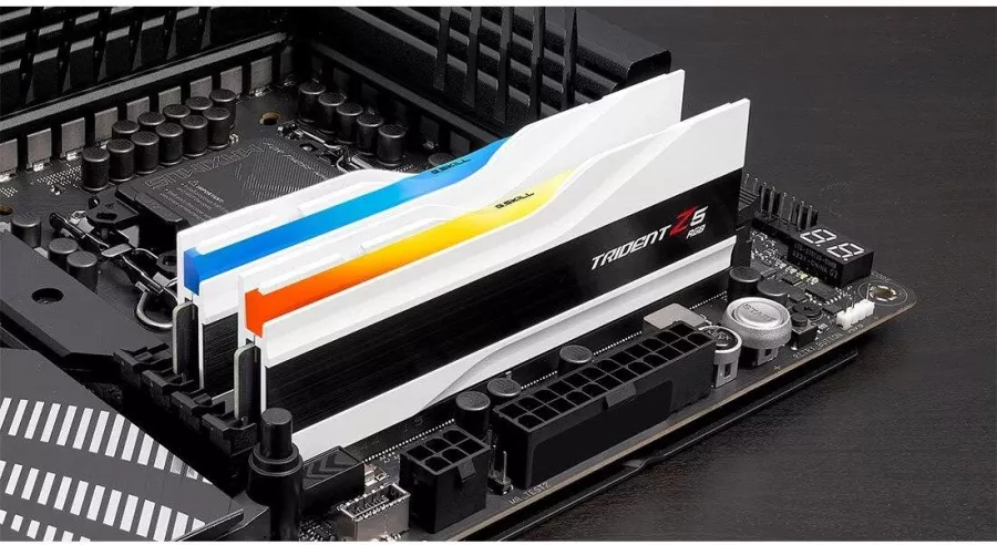 Kit RAM G.Skill DDR5 96GB 6400MHz CL32 RGB Trident Z5 White XMP 3.0