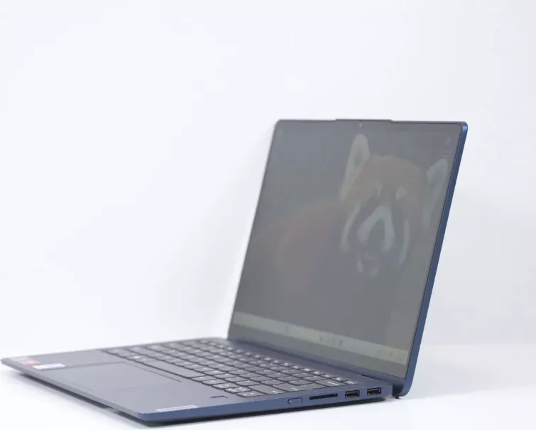 Laptop Refurbished Lenovo IdeaPad Flex 5 AMD Ryzen 5 7430U 14 1920 x 1200 Touchscreen 8 GB DDR4 512 GB Windows 11 PRO