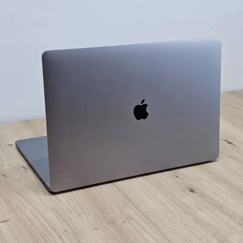 Apple MacBook Pro 16 1/A2141 Refurbished I9-9980HK 32 GB RAM 1 TB