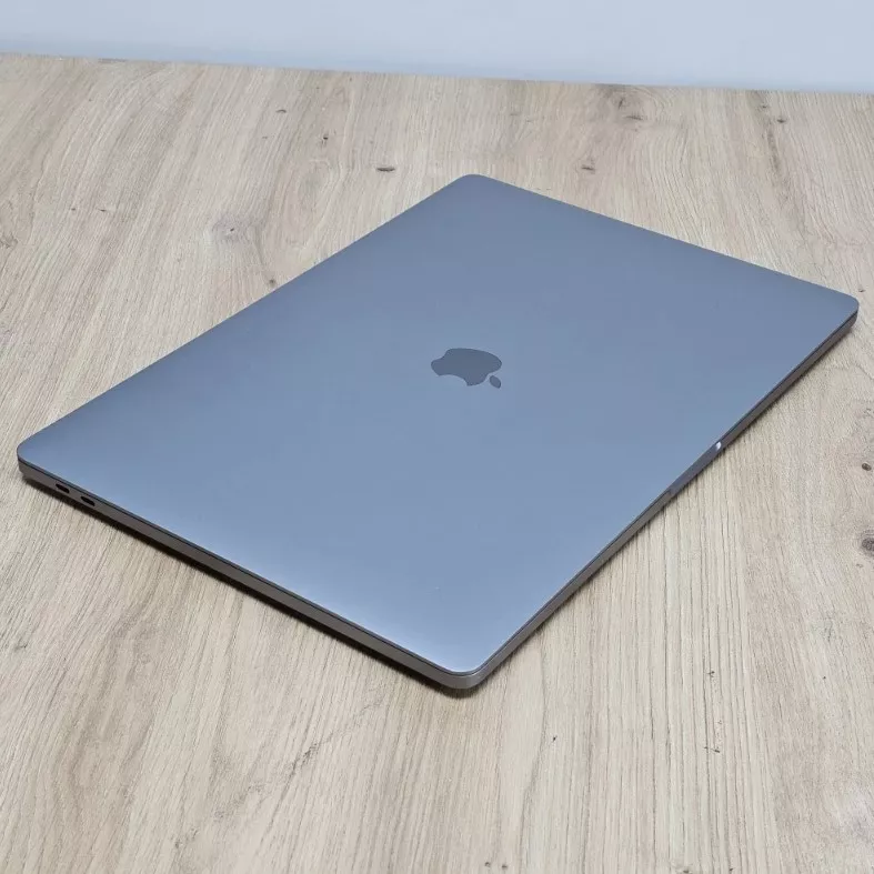Apple MacBook Pro 16 1/A2141 Refurbished I9-9980HK 32 GB RAM 1 TB