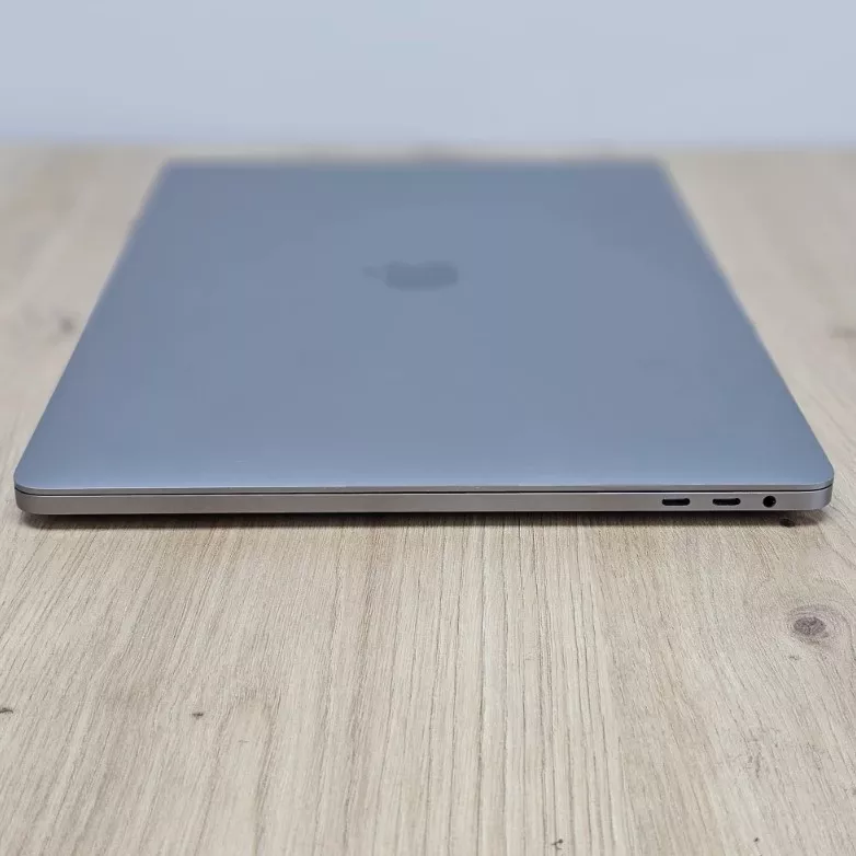 Apple MacBook Pro 16 1/A2141 Refurbished I9-9980HK 32 GB RAM 1 TB