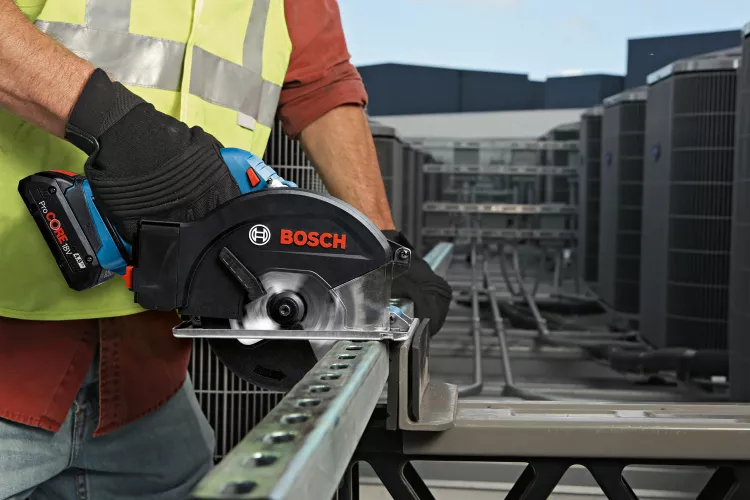 Fierastrau circular pe acumulator Bosch Professional GKM 18V-50, 18 V, 136 mm diametru pânză, 4250 RPM, pânză fierastrau, limitator paralel, — imaginea 5