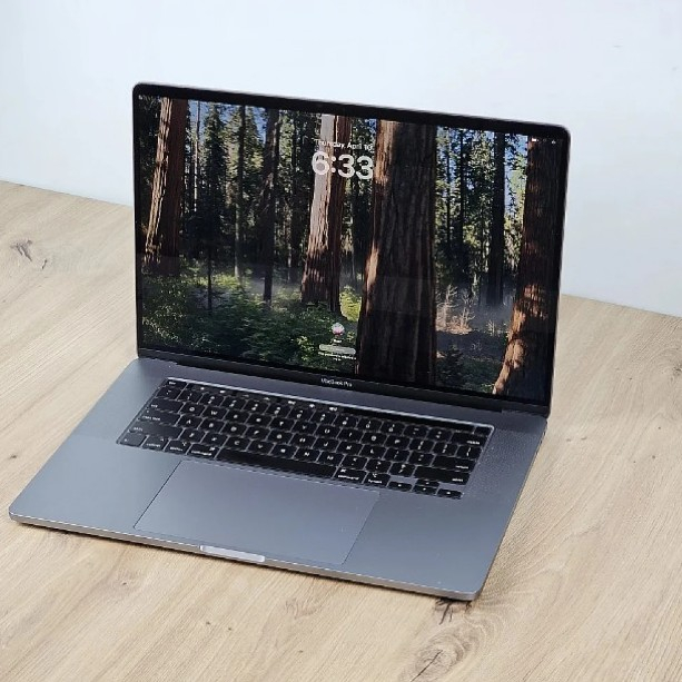 Apple MacBook Pro 16 1/A2141 Refurbished I7-9750H 16 GB RAM 512 GB