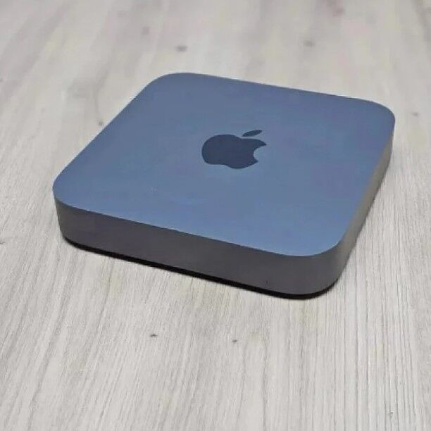 Apple Mac Mini 8 1 / A1993 Refurbished Procesor I7 8700B 8 GB RAM