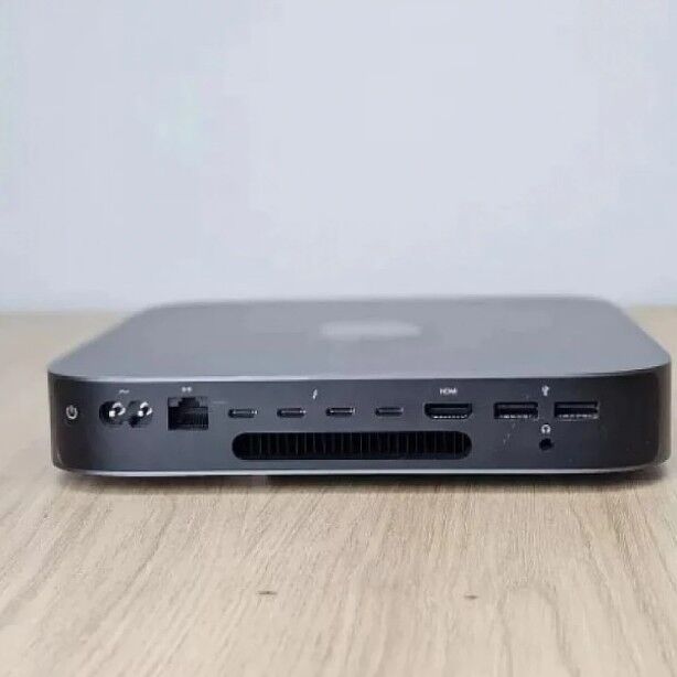 Apple Mac Mini 8 1 / A1993 Refurbished Procesor I7 8700B 8 GB RAM