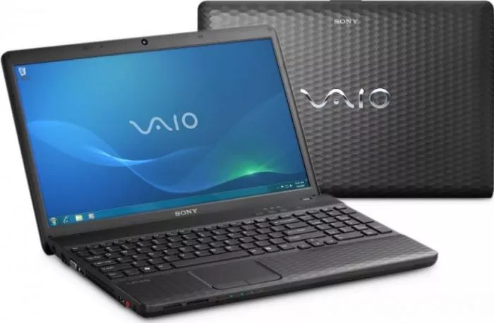 Notebook Sony Vaio VPC-EH2Q1EB i5 2430M 640GB 4GB GT410M WIN7